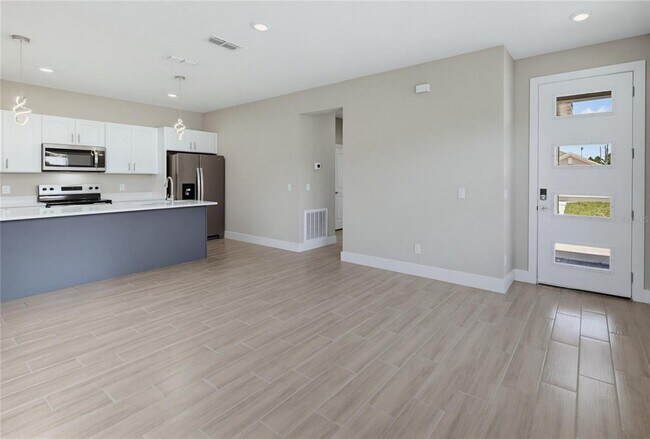 Building Photo - 804 Colville Dr