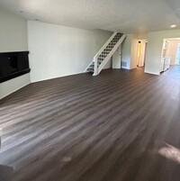 Building Photo - 3 Bedroom Townhome in Murray