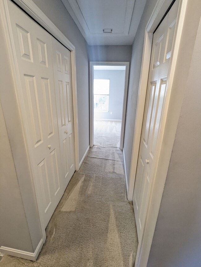 Building Photo - END UNIT townhouse in Ballenger Creek neig...