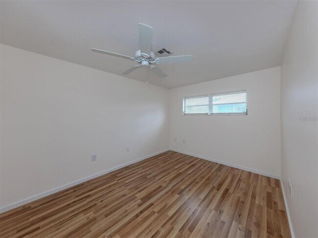 Building Photo - 1215 Mango Ave