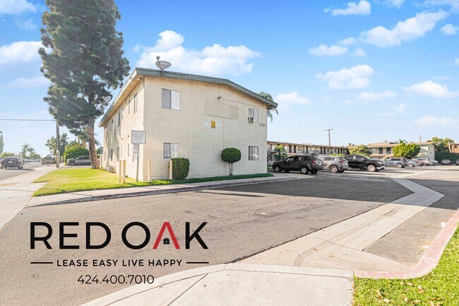 Building Photo - 11823 Lakewood Blvd