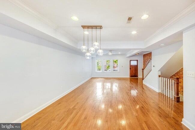 Building Photo - 1505 Spring Pl NW