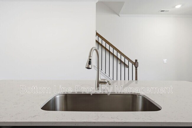 Building Photo - 2308 Oakwood Mdws Ct