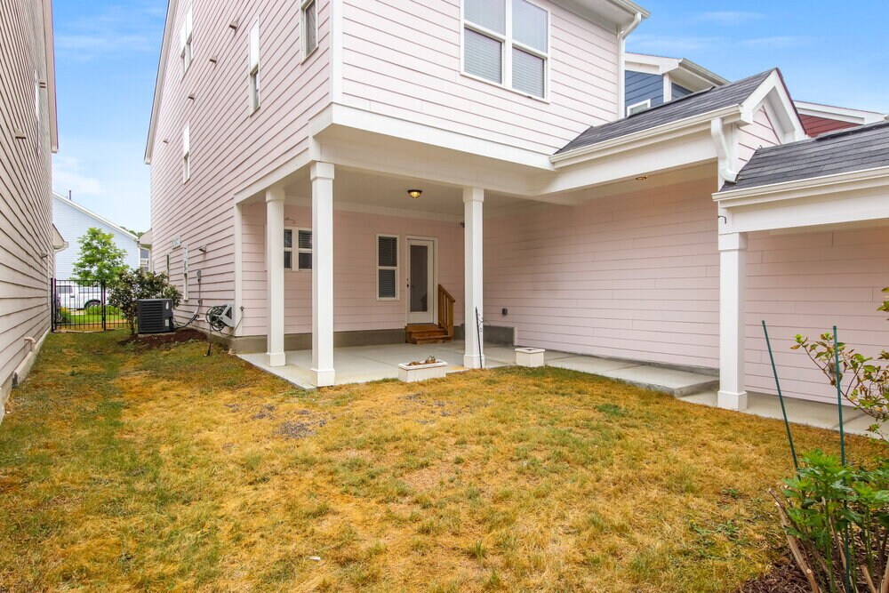 Building Photo - 1728 Main Divide Dr