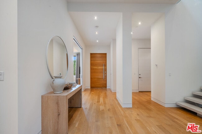 Building Photo - 6359 Colgate Ave