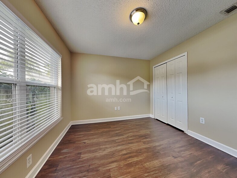 Building Photo - 24746 Mary Beth Ct