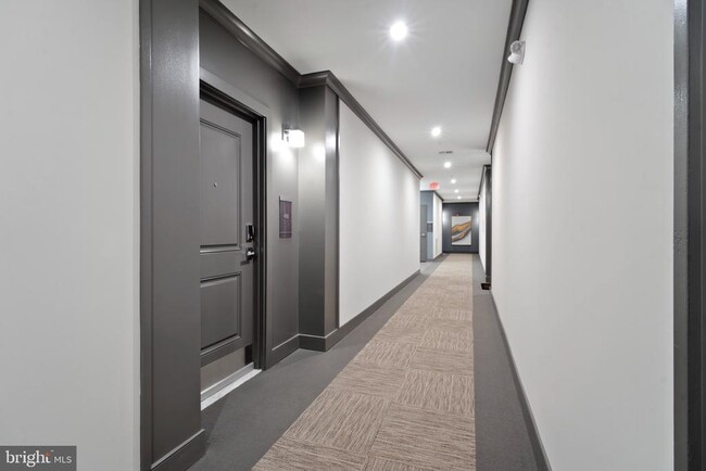 Building Photo - 102 St Ives Pl