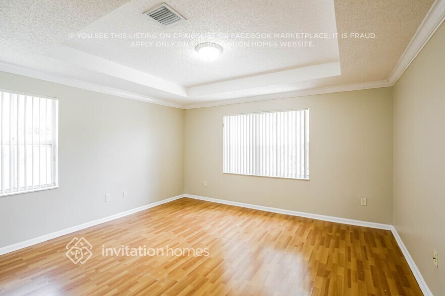 Building Photo - 15891 SW 48th Manor