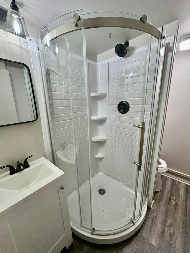 Building Photo - 4165 Harwood Rd