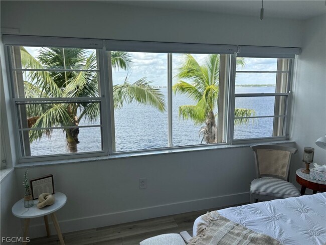 Building Photo - 1900 Clifford St