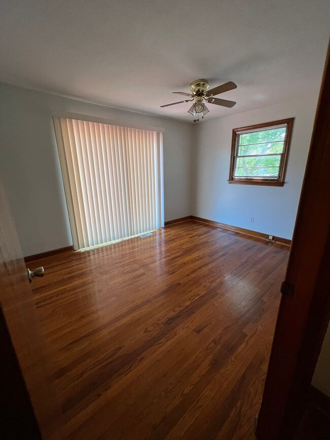 Building Photo - 5014 Unicoi Dr