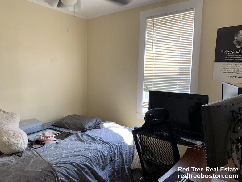 Building Photo - 41 Cross St