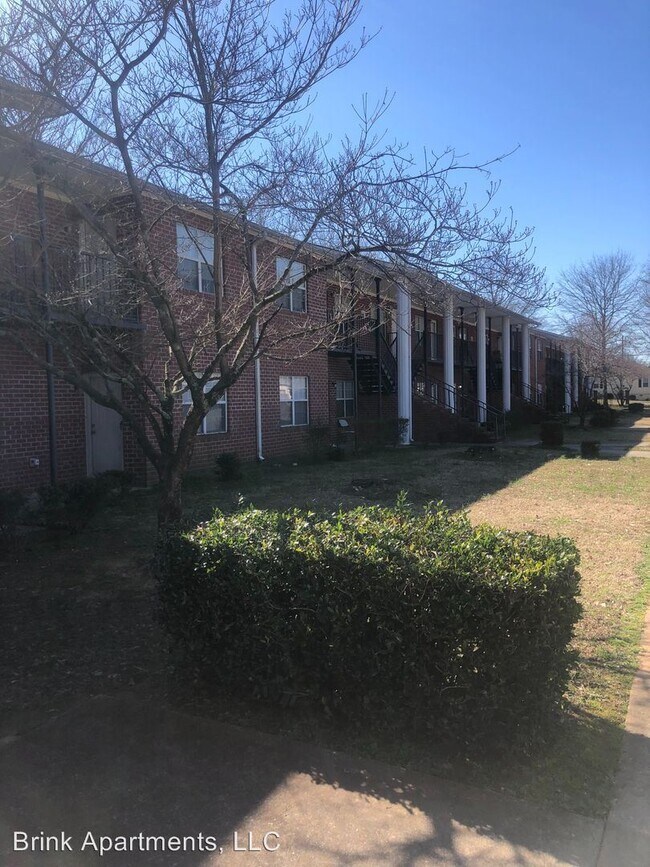 Building Photo - 222 Gilbert Ct