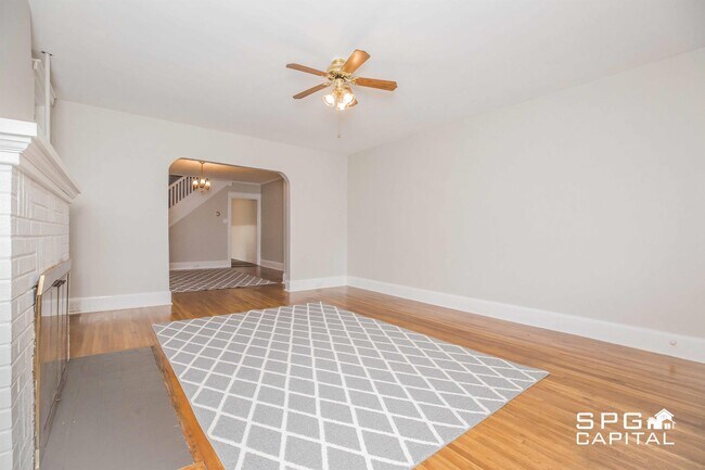 Building Photo - 516 Radnor St