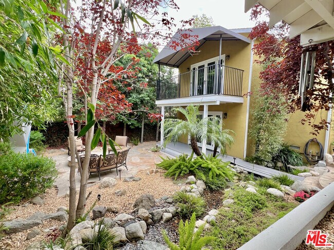 Building Photo - 390 N Baldwin Ave