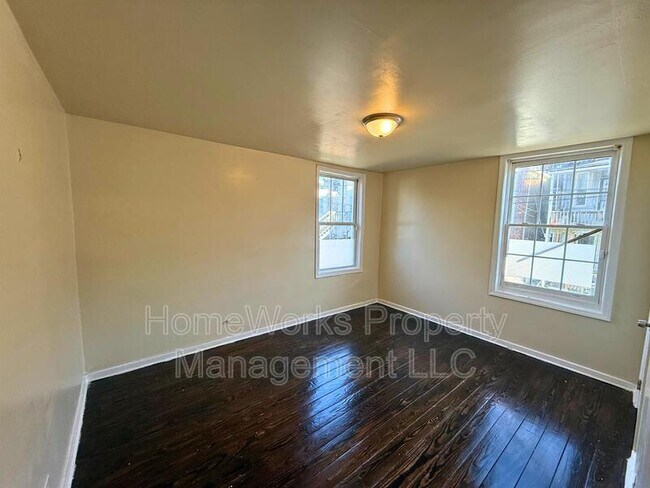 Building Photo - 3401 Woodbrook Ave