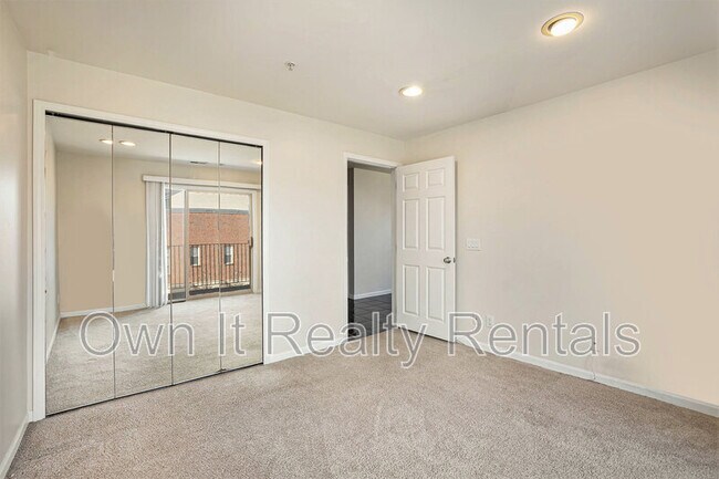 Building Photo - 2522 Woodward Ave