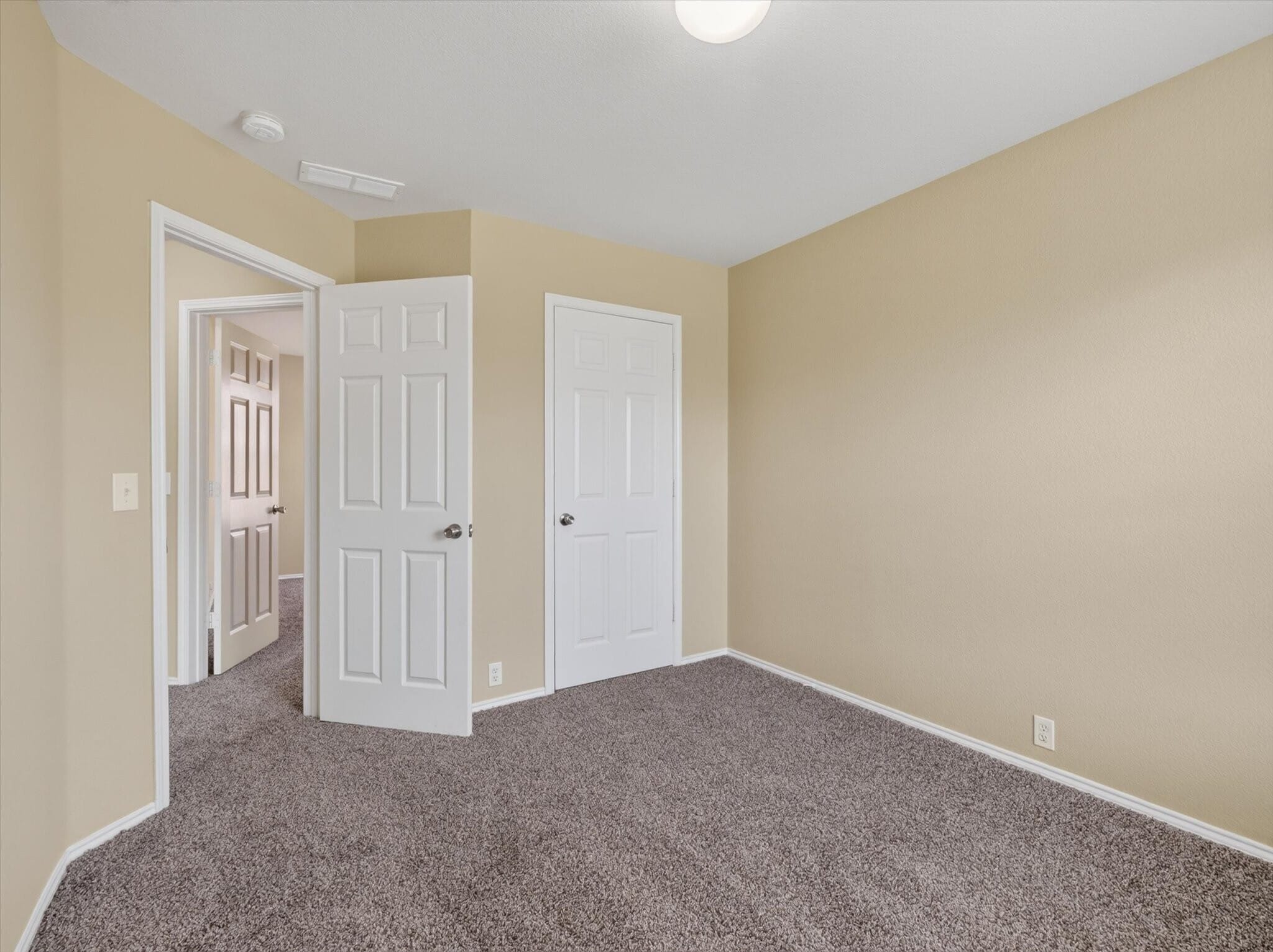 Building Photo - 3004 Sawgrass Dr