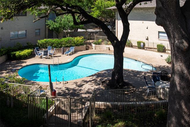 Building Photo - 11114 Valleydale Dr