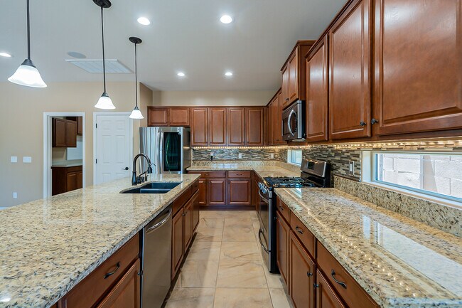 Building Photo - 28315 N Welton Pl