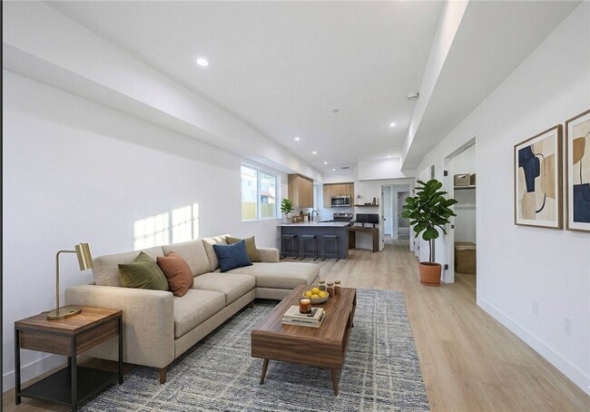 Building Photo - 2012 S Dunsmuir Ave