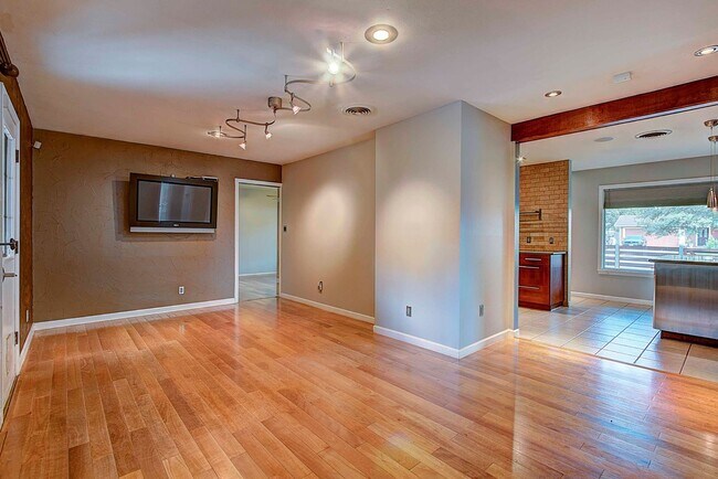 Building Photo - 5500 Westminster Dr