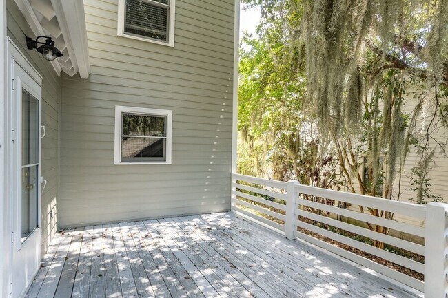 Building Photo - 136 Prescott Dr