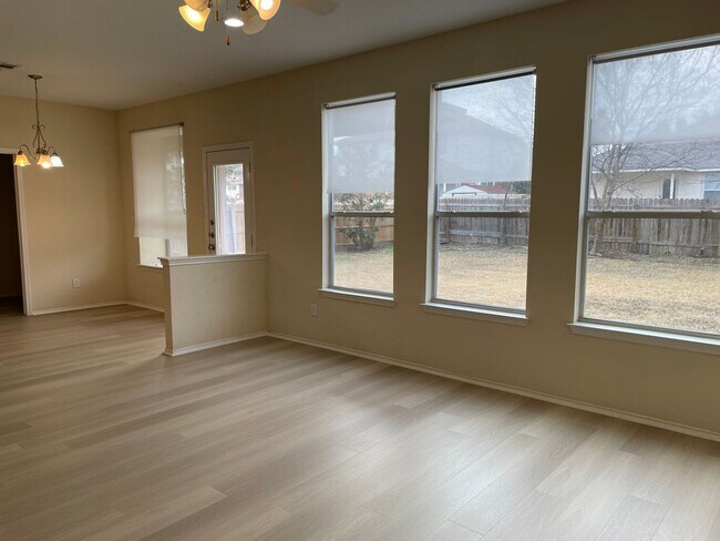 Building Photo - Available Now! Bright & Spacious 3BR/2.5BA with Loft and Two-Car Garage in Sendero Springs