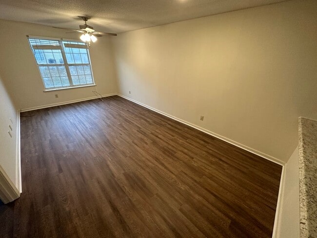 Building Photo - 222 Lanier Dr