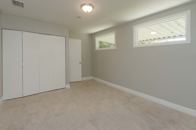 Building Photo - 1191 Forest Hills Rd
