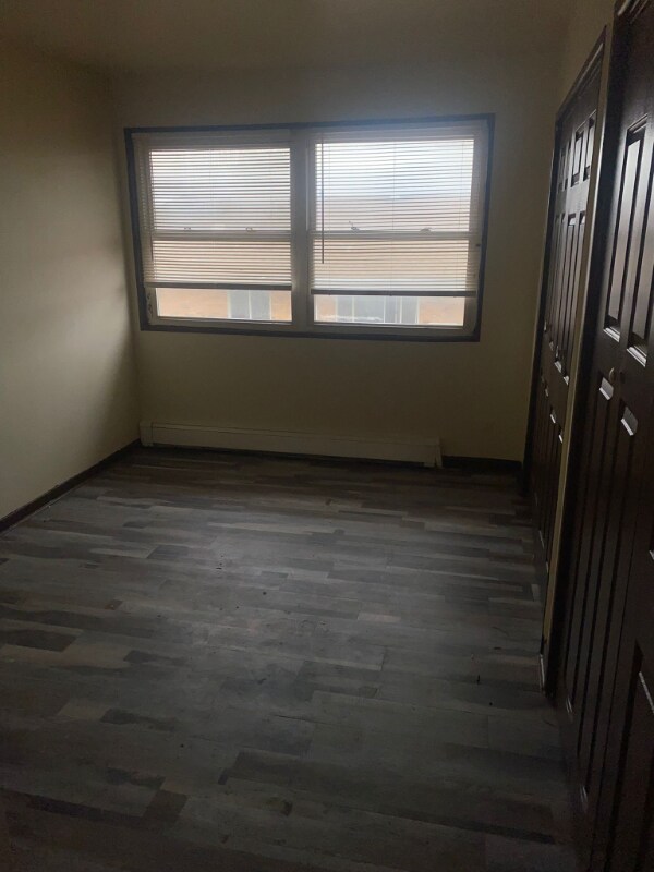 Building Photo - 480 W 16th St