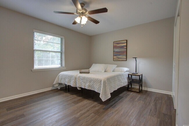 Building Photo - 6503 Chaparral St