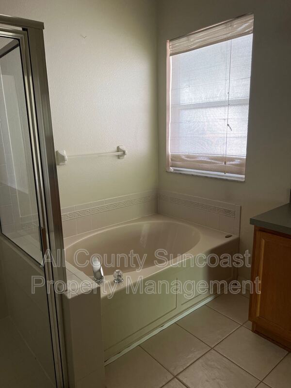 Building Photo - 10715 Northridge Ct