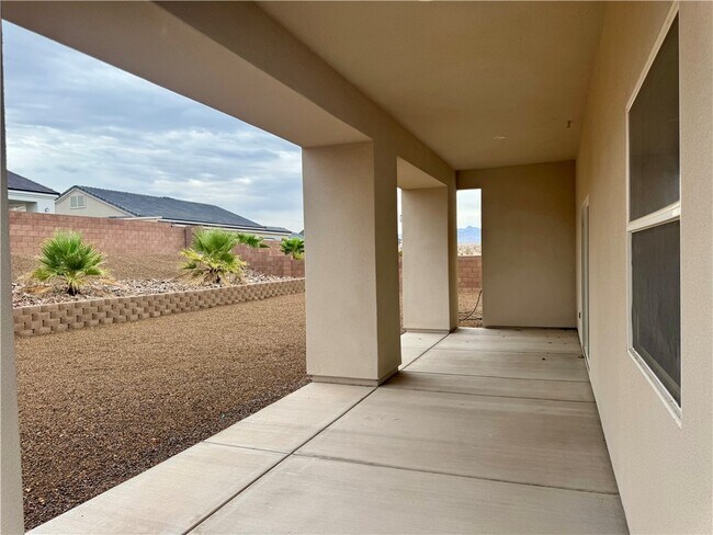 Building Photo - 2225 Moonridge Ln