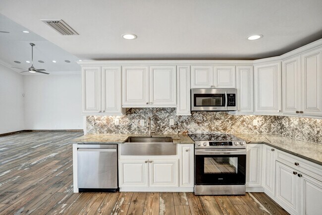 Building Photo - 21760 Contado Rd