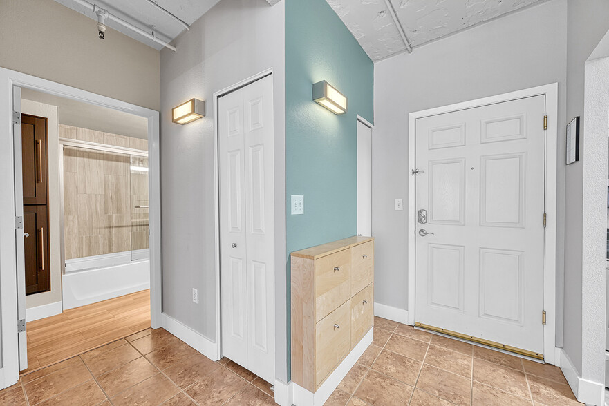 Entry Hall - 444 17th St