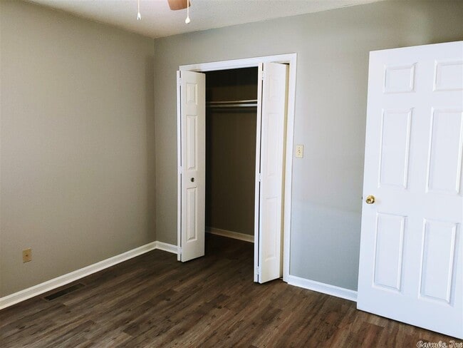 Building Photo - 2405 Washington Ave