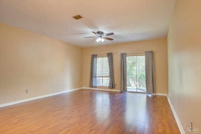 Building Photo - 2741 Bay Club Dr