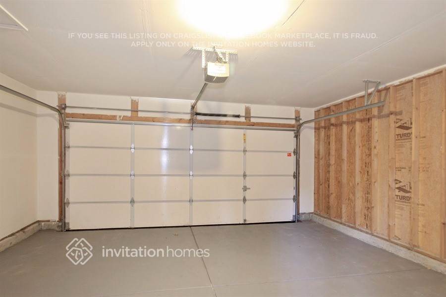 Building Photo - 416 Riverwalk Dr NW
