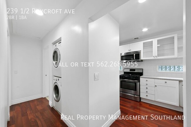 Building Photo - 239 1/2 Roycroft ave-