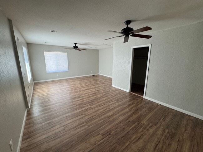 Building Photo - 2440 Melody Ln