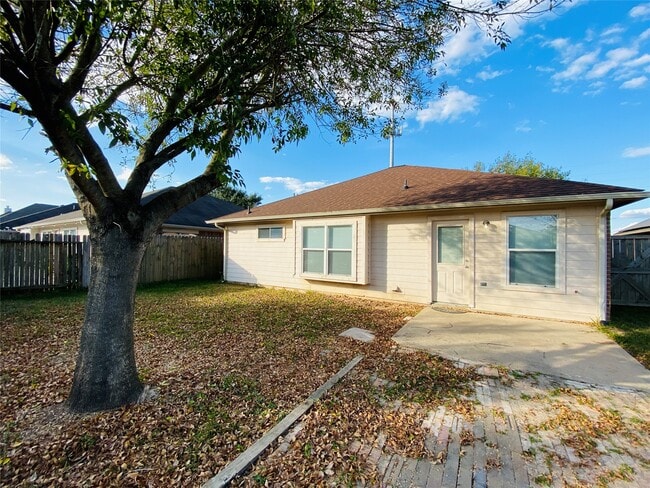 Building Photo - 19207 Caledonia Dr