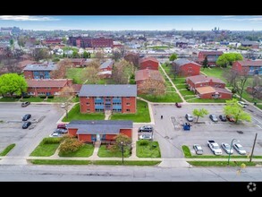 Building Photo - Towne Gardens