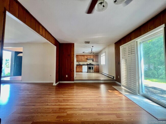 Building Photo - 69 Bellwood Ave