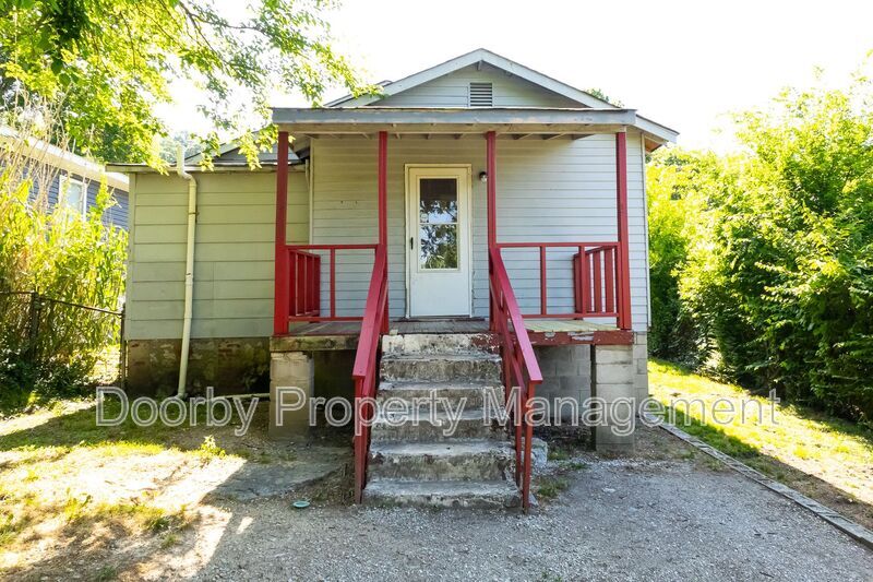 Building Photo - 2417 13th Ave