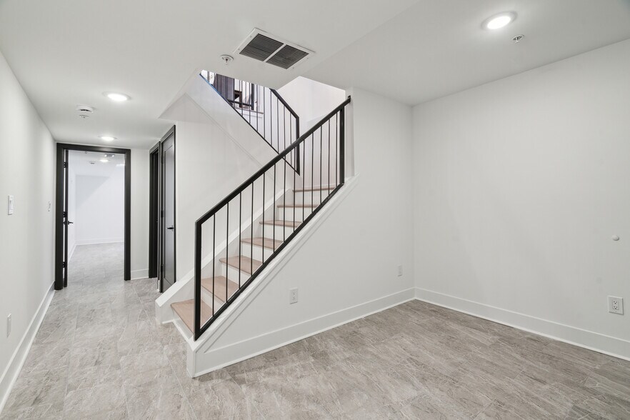 Building Photo - 3031 W Berks St