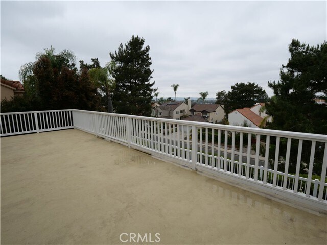 Building Photo - 25051 Amberwood