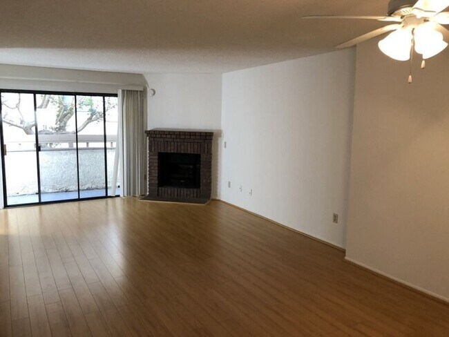 Interior Photo - 11406 Exposition Blvd.,