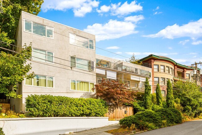 Primary Photo - 632 13th Ave E