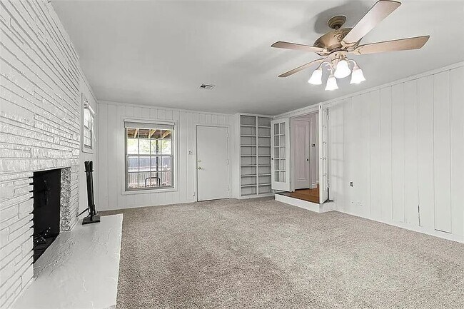Building Photo - 3601 NW 24th St